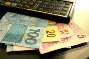 Economia, contas a pagar, despesas gerais.